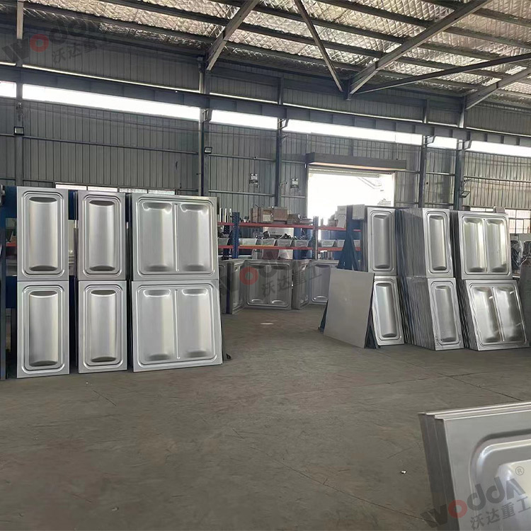 不(bu)鏽鋼水箱壓(ya)制成品 不鏽(xiù)鋼水箱壓制(zhi)成品