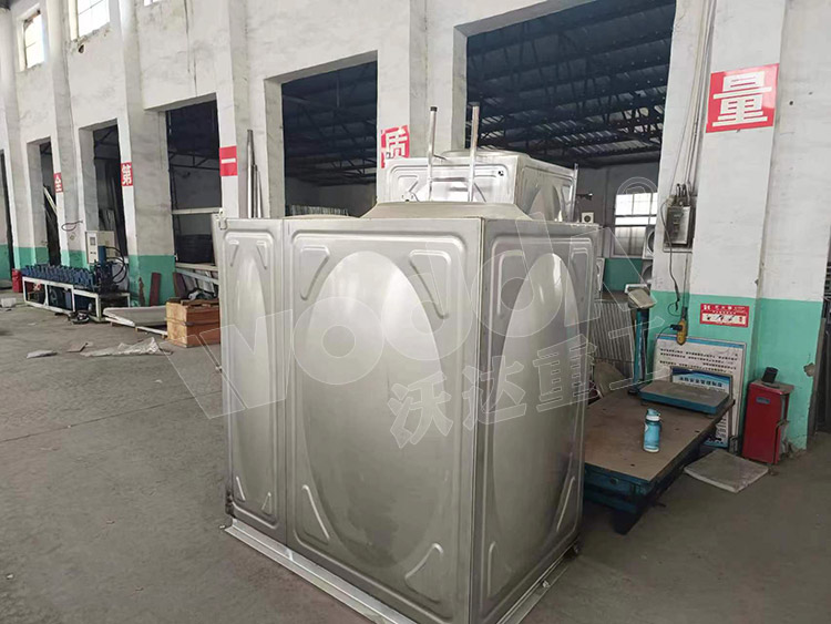 方形不鏽鋼(gāng)水箱 方形不(bú)鏽鋼水箱