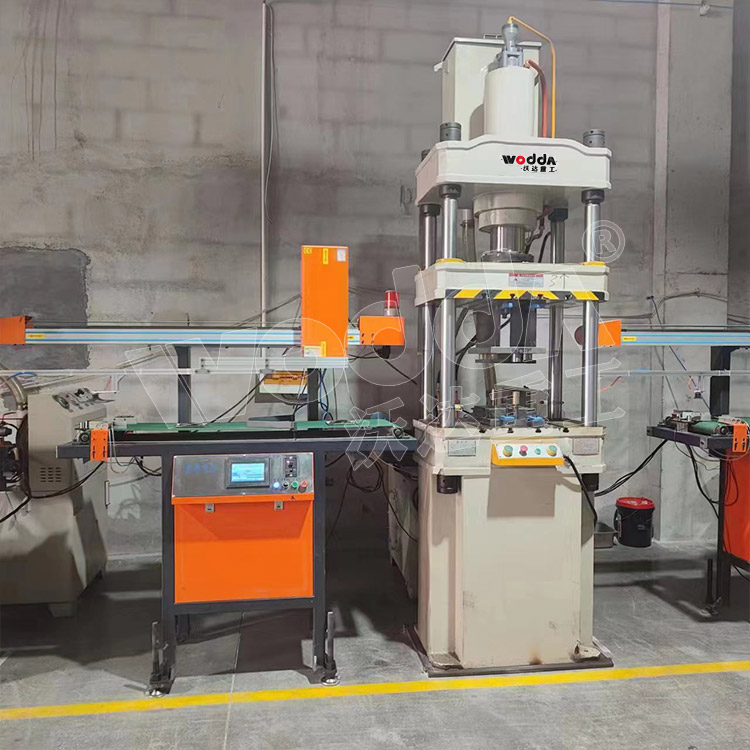 100噸不鏽鋼廚具拉(lā)伸液壓機 100噸不鏽(xiù)鋼廚具拉伸液壓(ya)機