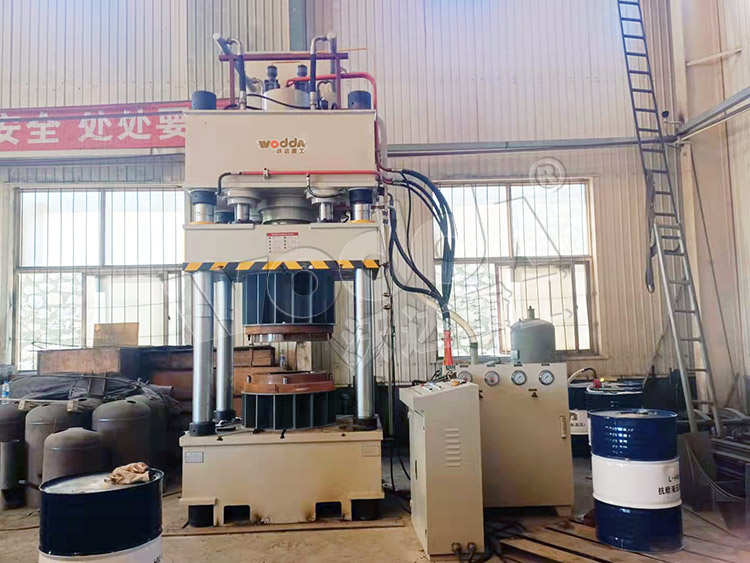 315噸(dūn)封頭拉伸液(yè)壓機 315噸封頭(tóu)拉伸液壓機(jī)