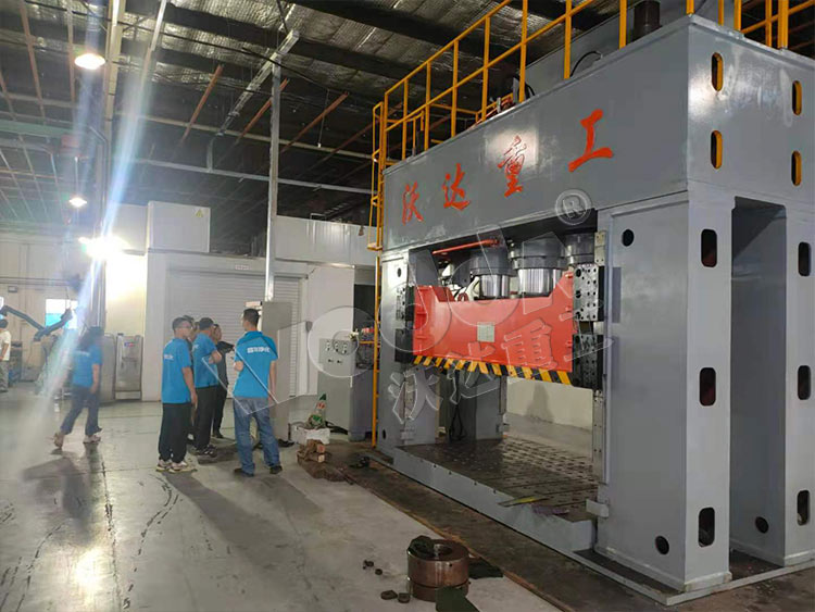 1000噸框(kuang)架式液(ye)壓機 1000噸(dūn)框架式(shi)液壓機(ji)