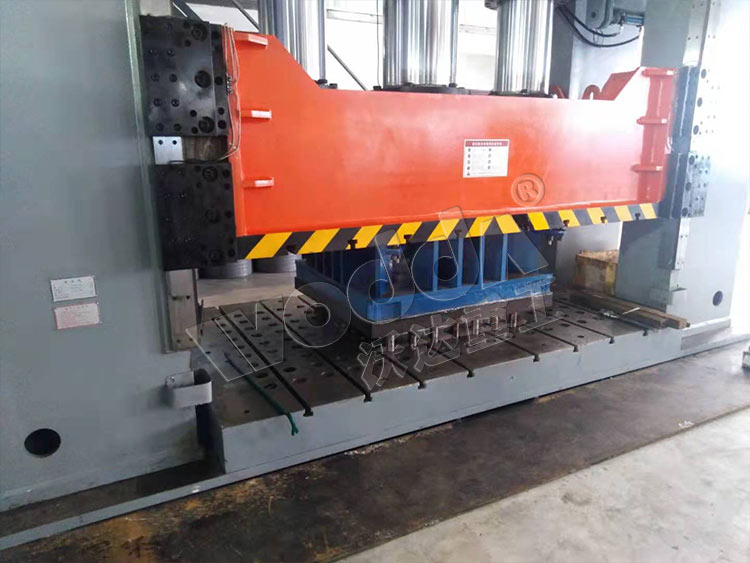 1000噸框架(jià)式液壓(ya)機拉伸(shēn)金屬薄(bao)闆 1000噸框(kuang)架式液(yè)壓機拉(lā)伸金屬(shu)薄闆