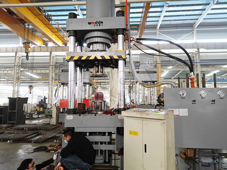 500噸(dun)冷泵紫(zǐ)銅内膽(dan)拉伸液(yè)壓機 500噸(dun)冷泵紫(zi)銅内膽(dan)拉伸液(ye)壓機