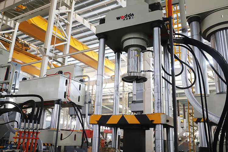 汽車濾(lü)清器外殼(ké)拉伸液壓(ya)機打料缸(gāng) 汽車濾清(qīng)器外殼拉(la)伸液壓機(ji)打料缸