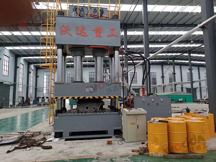 800噸(dūn)汽車配件液壓機(jī) 800噸汽車配件液壓(ya)機