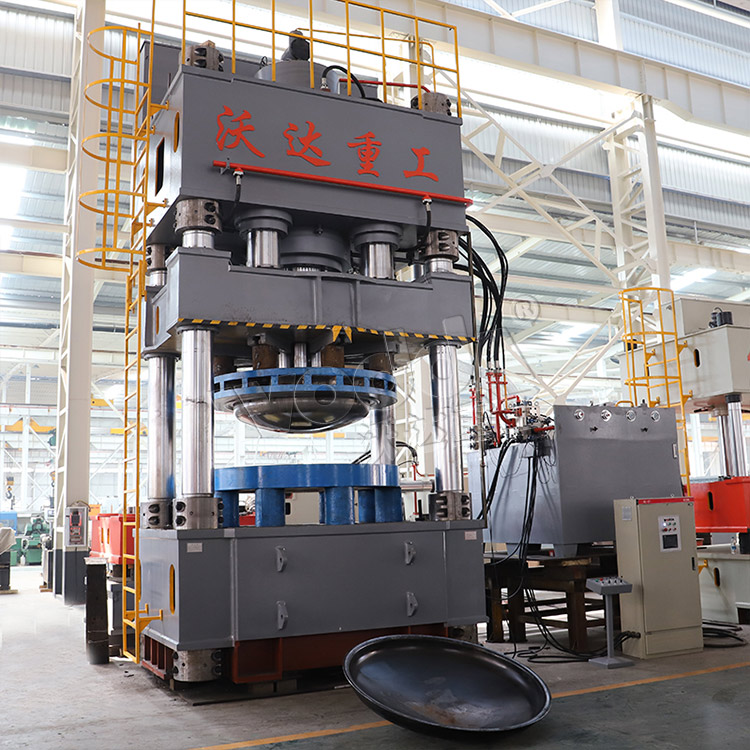 3000噸封頭(tou)液壓機 3000噸封頭(tóu)液壓機