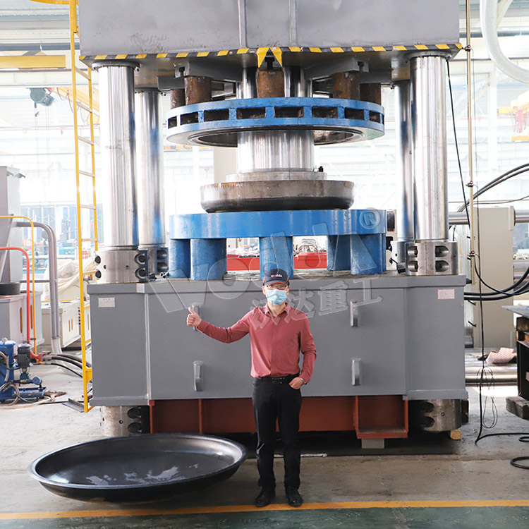 3000噸封頭(tóu)拉伸液壓機客(kè)戶試機 3000噸封頭(tou)拉伸液壓機客(kè)戶試機