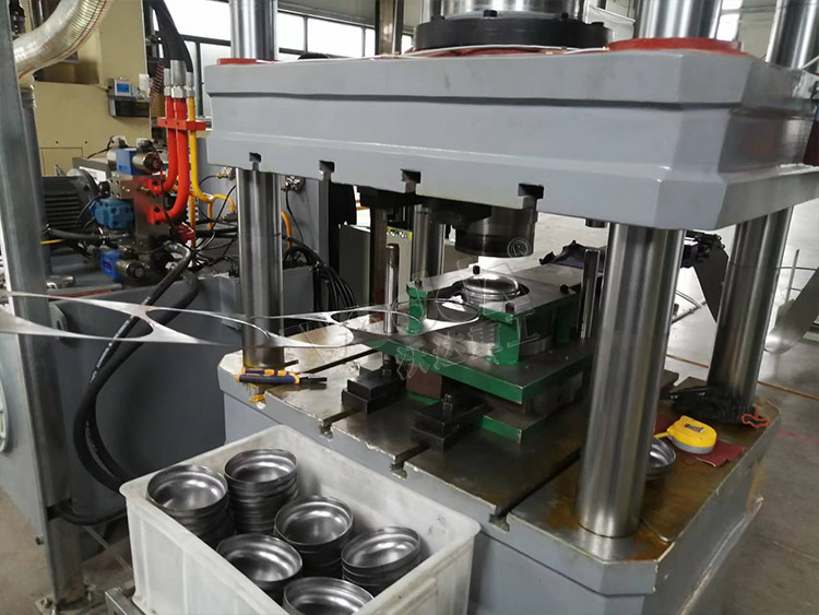 200噸(dūn)拉伸液壓機(ji) 200噸拉伸液壓(yā)機