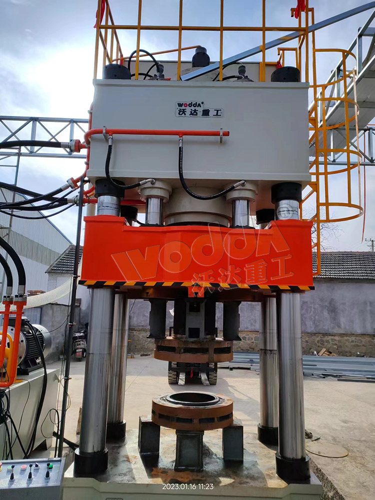 800噸封頭拉(la)伸液壓機 800噸(dūn)封頭拉伸液(yè)壓機