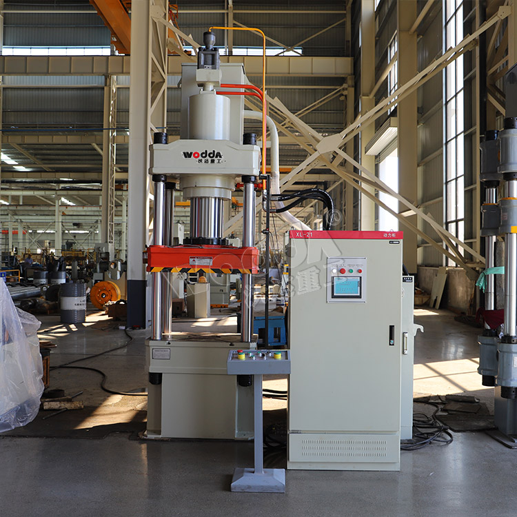 200噸四柱拉(la)伸液壓機 200噸四(sì)柱拉伸液壓機(ji)