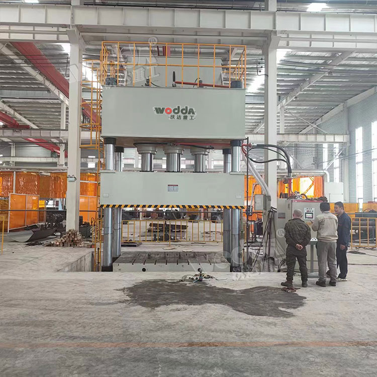 1000噸(dūn)汽車配件四(si)柱拉伸液壓(ya)機 1000噸汽車配(pei)件四柱拉伸(shen)液壓機