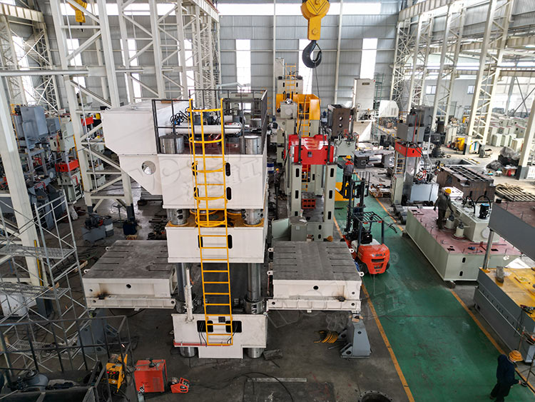 3000噸三梁四柱壓力(lì)機 (2) 3000噸三梁四柱壓(ya)力機 (2)