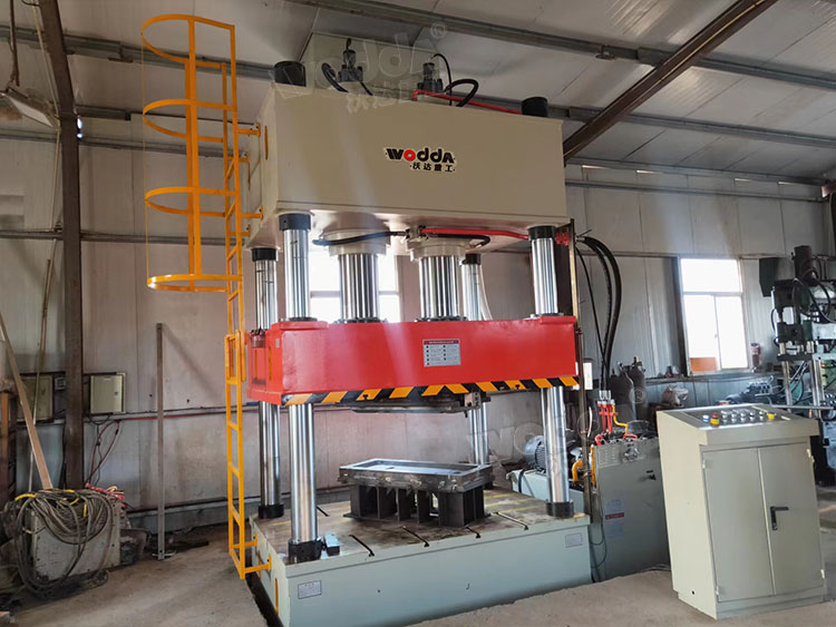 金屬(shǔ)成型液壓機