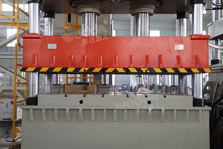 400噸四(si)柱拉伸液(ye)壓機細節(jiē)圖 400噸四柱(zhù)拉伸液壓(ya)機細節圖(tú)