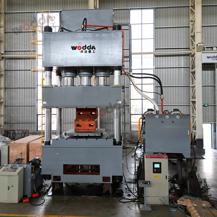 1500噸四柱拉伸(shen)液壓機 1500噸四柱(zhu)拉伸液壓機