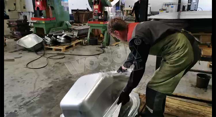 小(xiao)推車車(chē)鬥壓制(zhi)樣品 小(xiǎo)推車車(che)鬥壓制(zhi)樣品