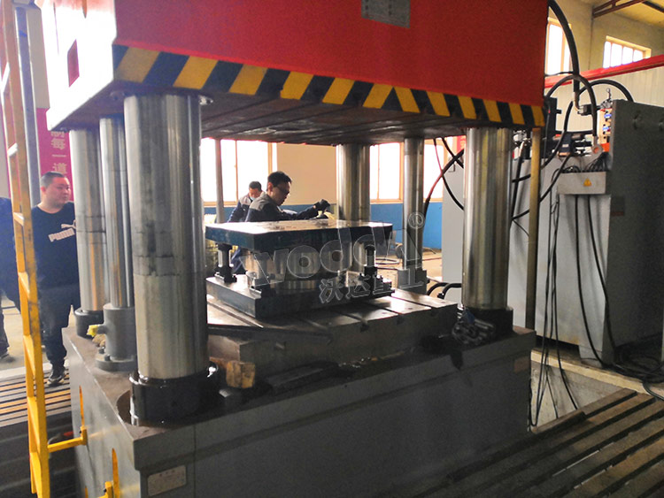 汽車離合器(qi)殼體模具 汽(qì)車離合器殼(ke)體模具