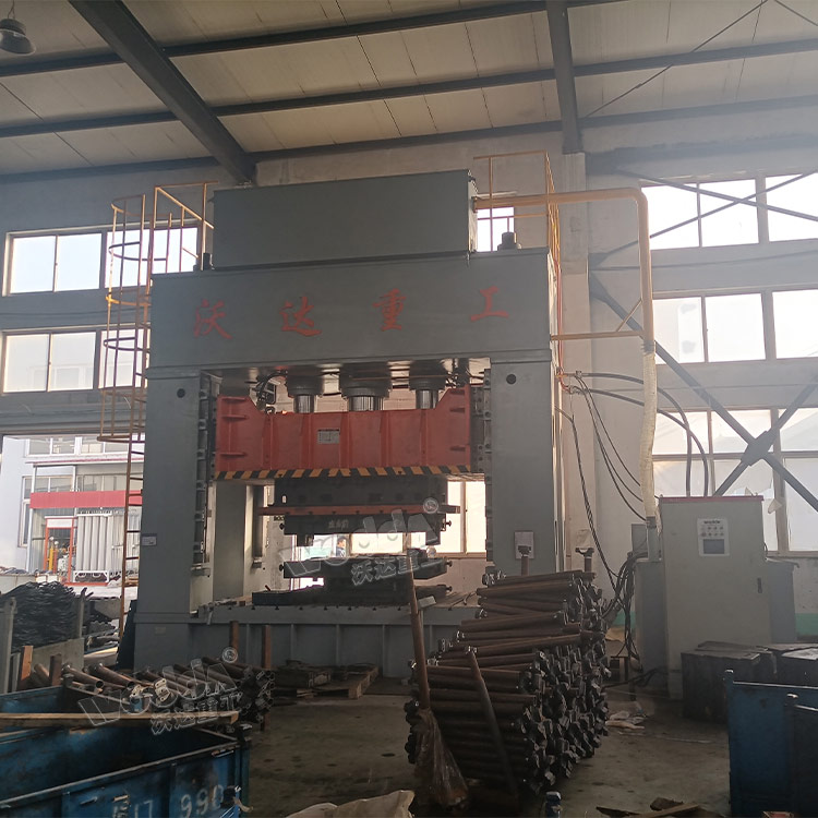 1000噸汽(qi)車零部件成型液(yè)壓機 1000噸汽車零部(bu)件成型液壓機