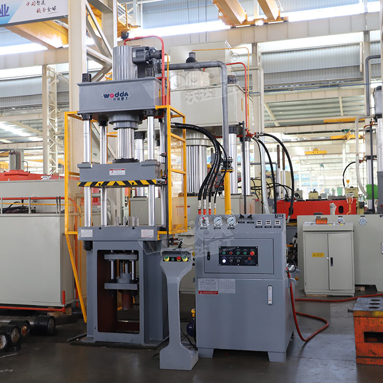 100噸四柱液(yè)壓機 100噸四柱(zhù)液壓機