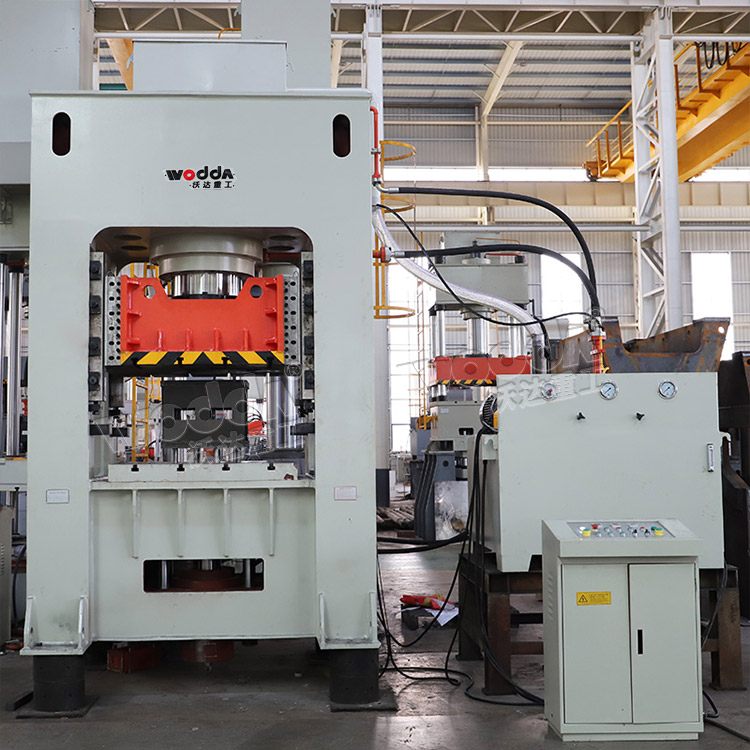 630噸(dun)薄闆拉伸液壓機(jī)