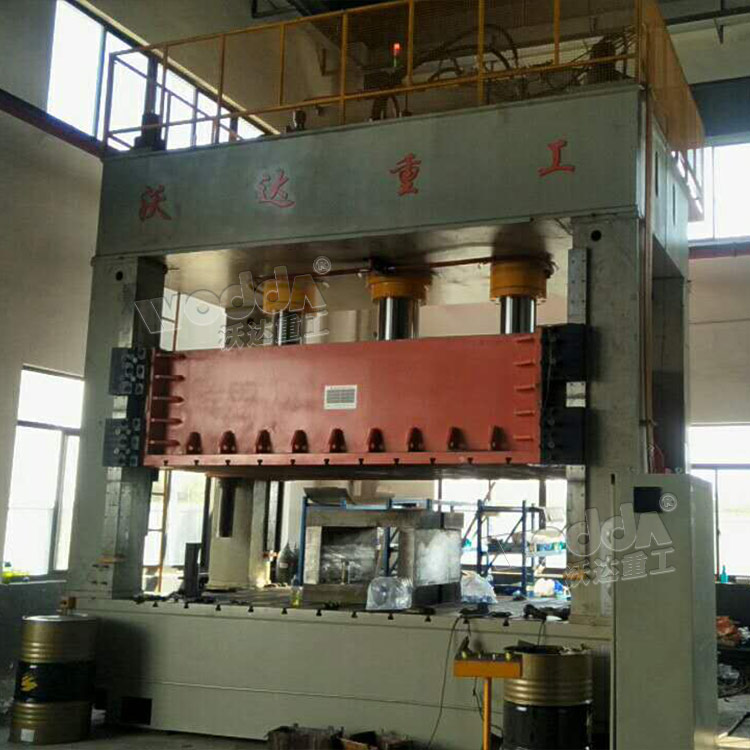 800噸框架式液(yè)壓機 800噸框架式液(yè)壓機