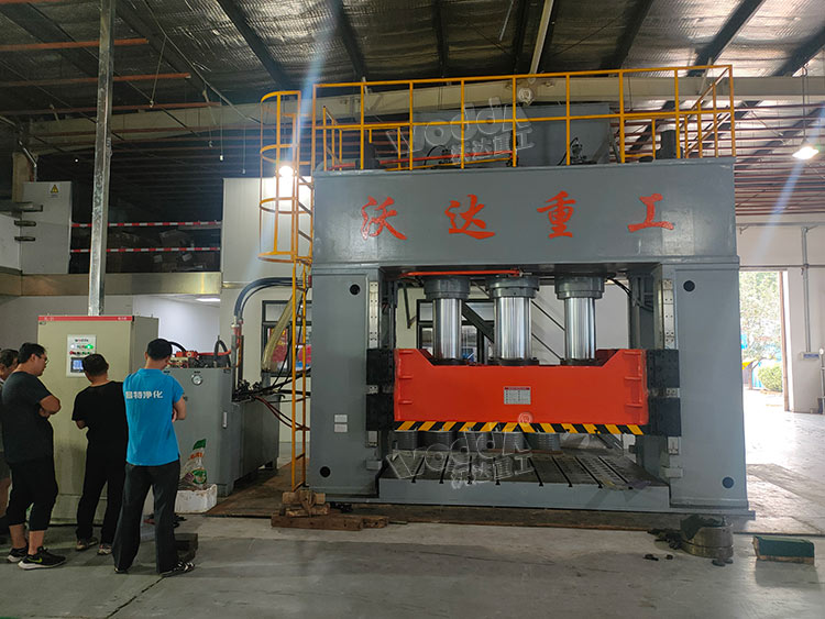 1000噸框架式薄闆拉(la)伸液壓機 1000噸框架(jia)式薄闆拉伸液壓(ya)機