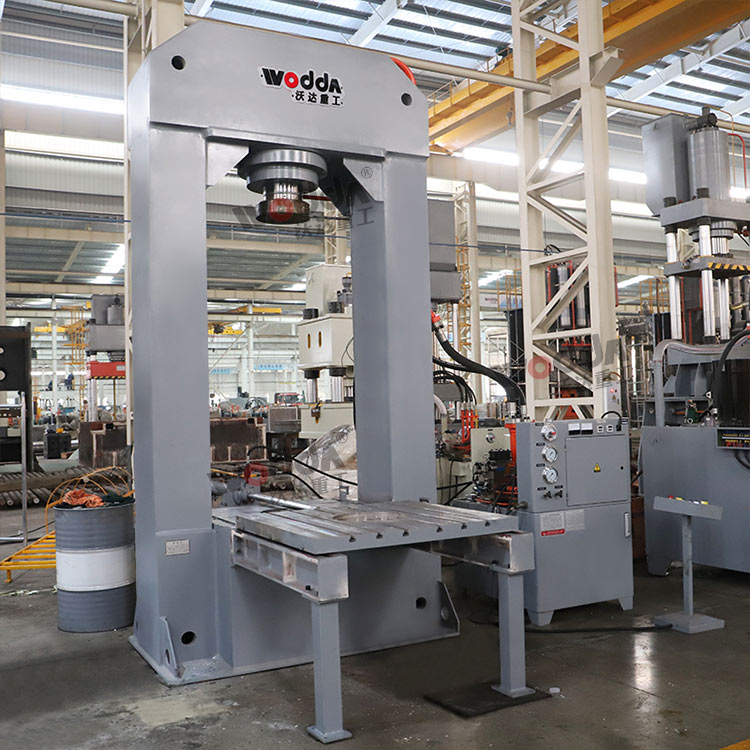 315噸龍門式(shì)電機軸承壓裝(zhuāng)液壓機 315噸龍門(men)式電機軸承壓(ya)裝液壓機