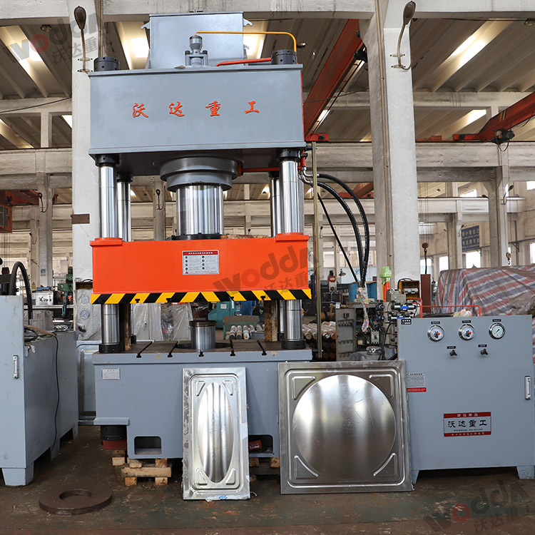 400噸(dūn)不鏽鋼水箱闆拉(la)伸液壓機 400噸不鏽(xiu)鋼水箱闆拉伸液(yè)壓機