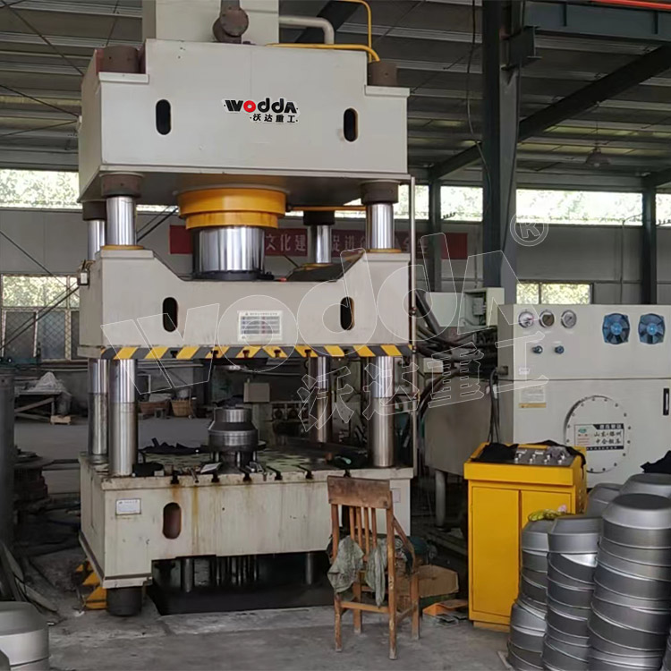 500噸不鏽鋼封(fēng)頭拉伸液壓機(ji) 500噸不鏽鋼封頭(tou)拉伸液壓機