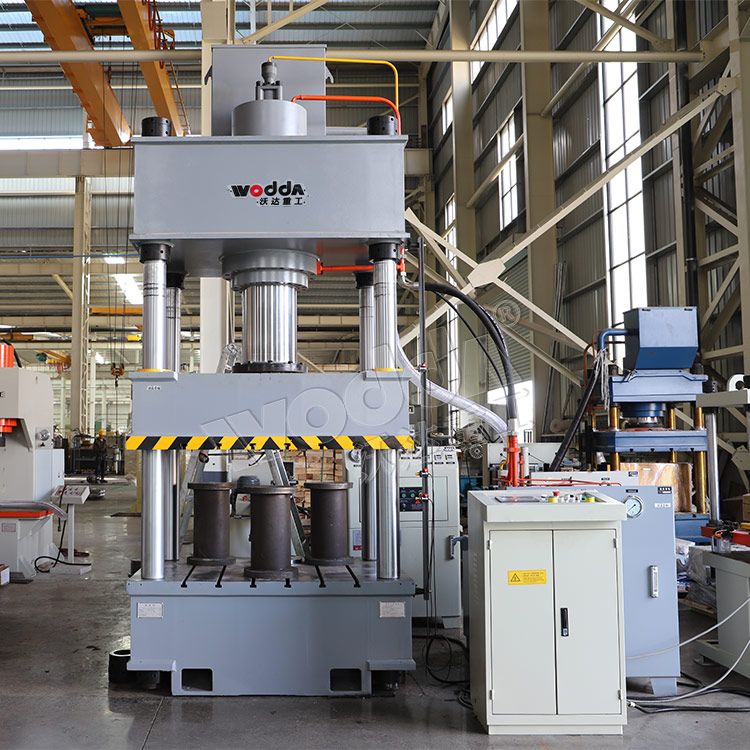 國标(biao)315噸四柱液壓(ya)機 國标315噸四(si)柱液壓機