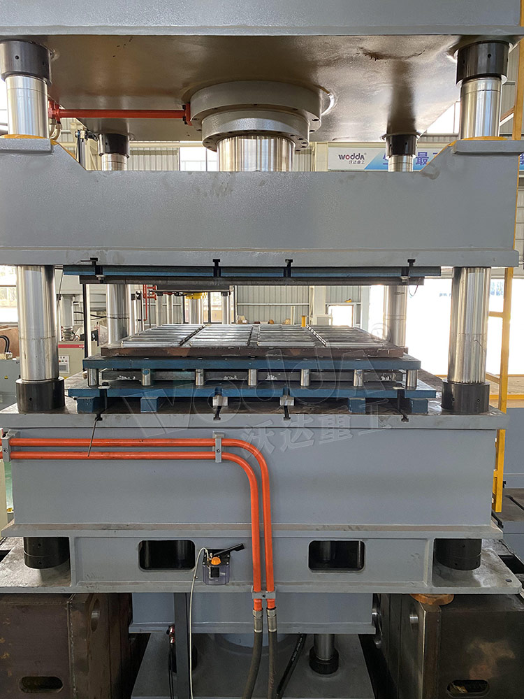 400噸拉伸(shēn)機(工作台及液壓(ya)墊) 400噸拉伸機(工作(zuò)台及液壓墊)