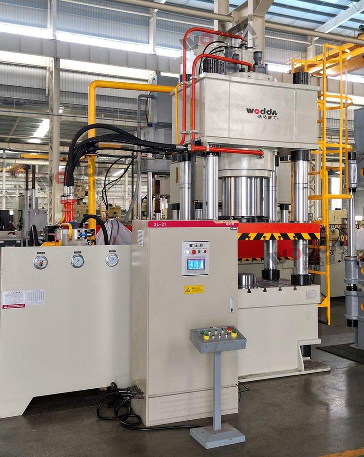 伺服800噸(dun)三梁四柱液壓(yā)機