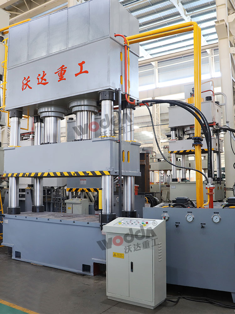 800噸四柱液(yè)壓機YQ32-800T 800噸四柱液(ye)壓機YQ32-800T