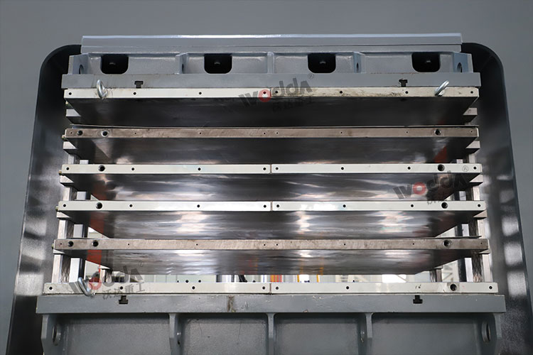 多(duō)層熱壓闆