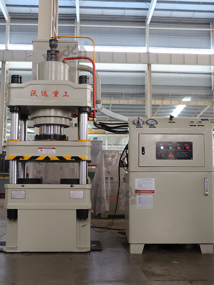 200t油壓機(三(san)梁四柱液(ye)壓機) 200t油壓(yā)機(三梁四(si)柱液壓機(jī))