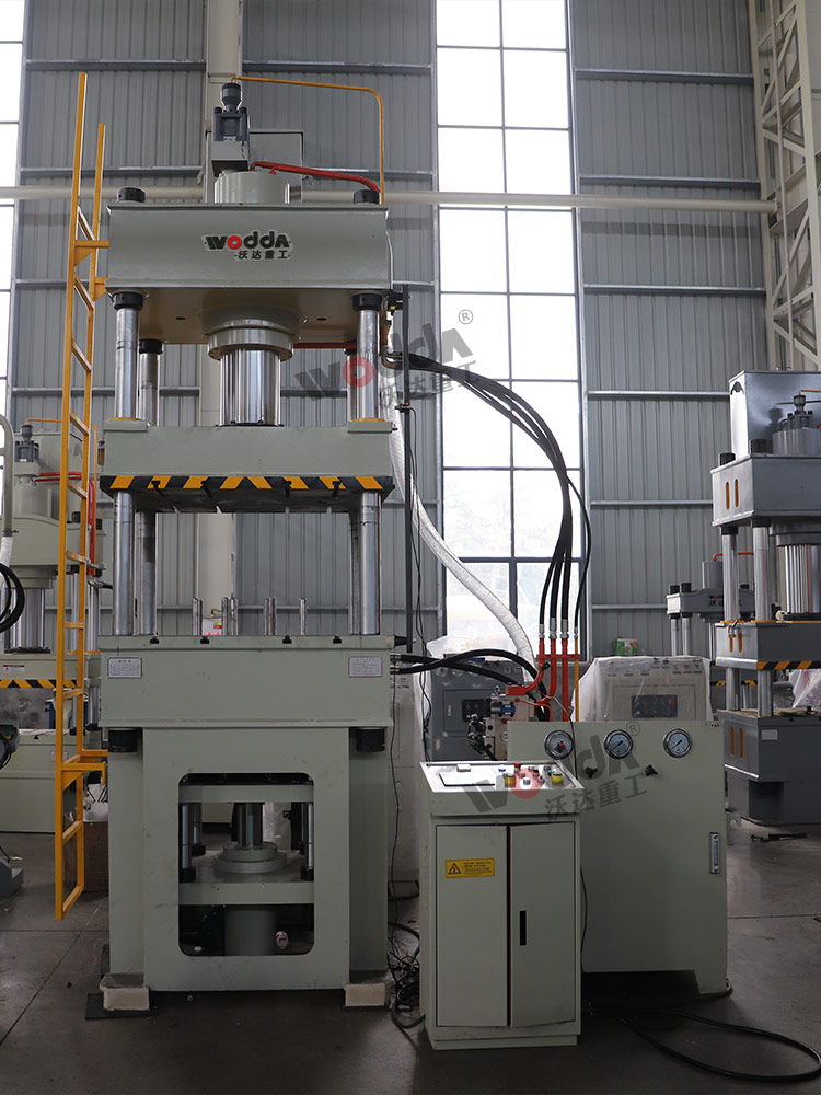 200噸液壓(yā)頂拉伸機 200噸(dūn)液壓頂拉伸(shēn)機