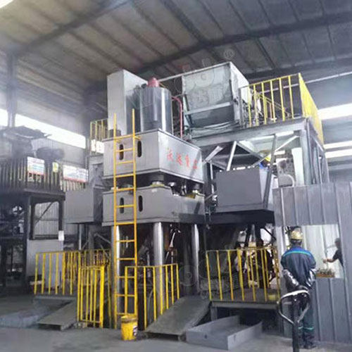 石(shi)墨坩埚液(yè)壓機_石墨(mò)坩埚生産(chan)線