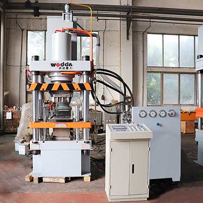 粉末成(chéng)型液壓機_四梁四(si)柱液壓機價格