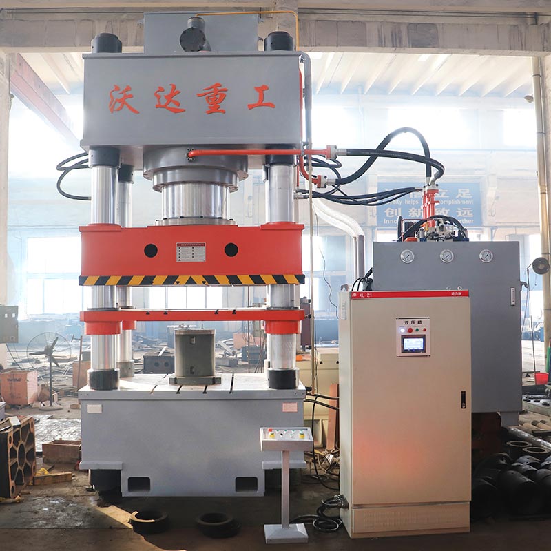 1250噸(dun)四梁四柱(zhù)液壓機