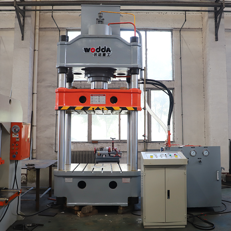 國标315噸三(san)梁四柱液壓機-315噸(dūn)液壓機