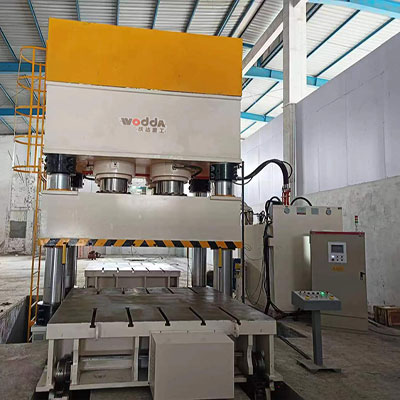 3000噸四柱液(yè)壓機_3000噸壓力機