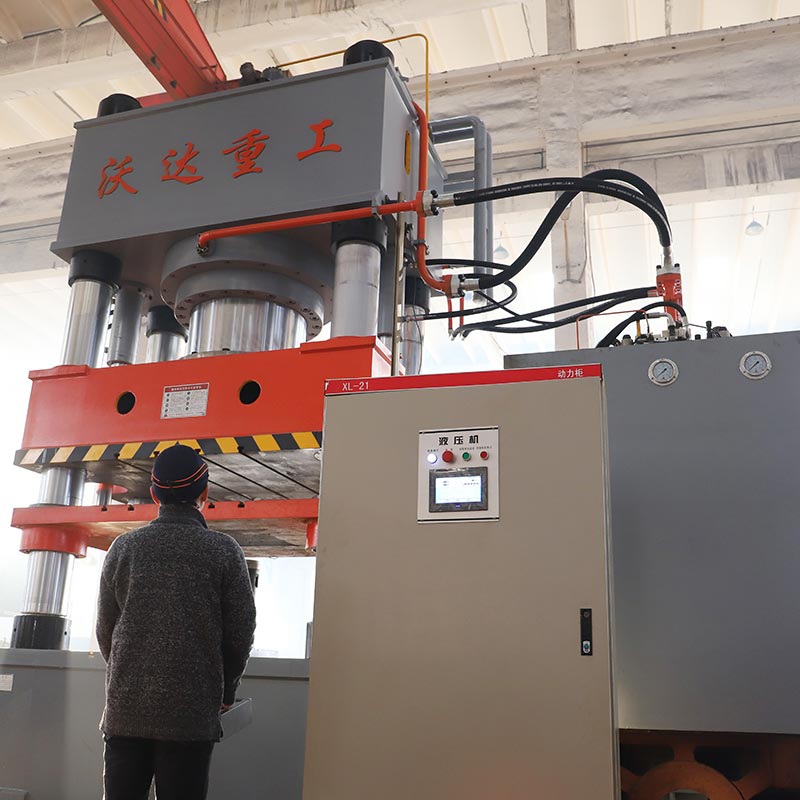 1250噸四梁四柱(zhu)液壓機價格 1250噸四(si)梁四柱液壓機價(jia)格