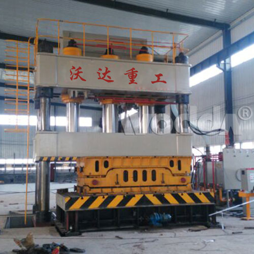 2000噸(dun)汽車钣金拉伸成(chéng)型液壓機-四柱液(ye)壓機