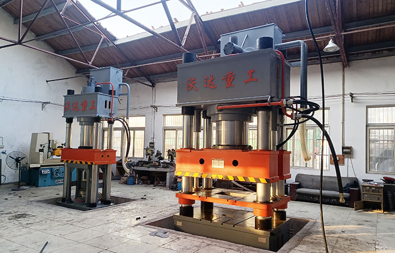 1250噸陶瓷粉末(mo)成型液壓機(jī) 1250噸陶瓷粉末(mò)成型液壓機(ji)