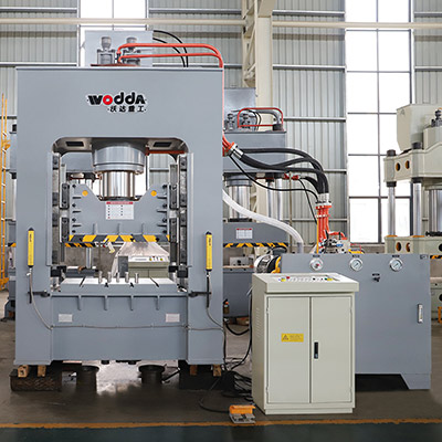 315噸框(kuang)架式液壓機(ji)_框架液壓機(jī)